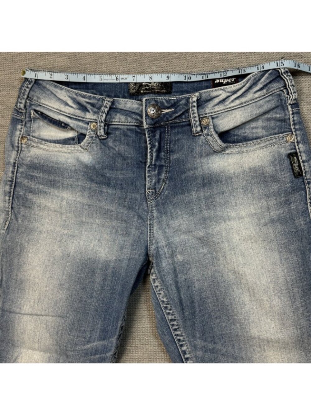 Silver Suki High Capri Jeans Womens Size W30/L22.5 Blue Denim Super Stretch - Picture 9 of 14